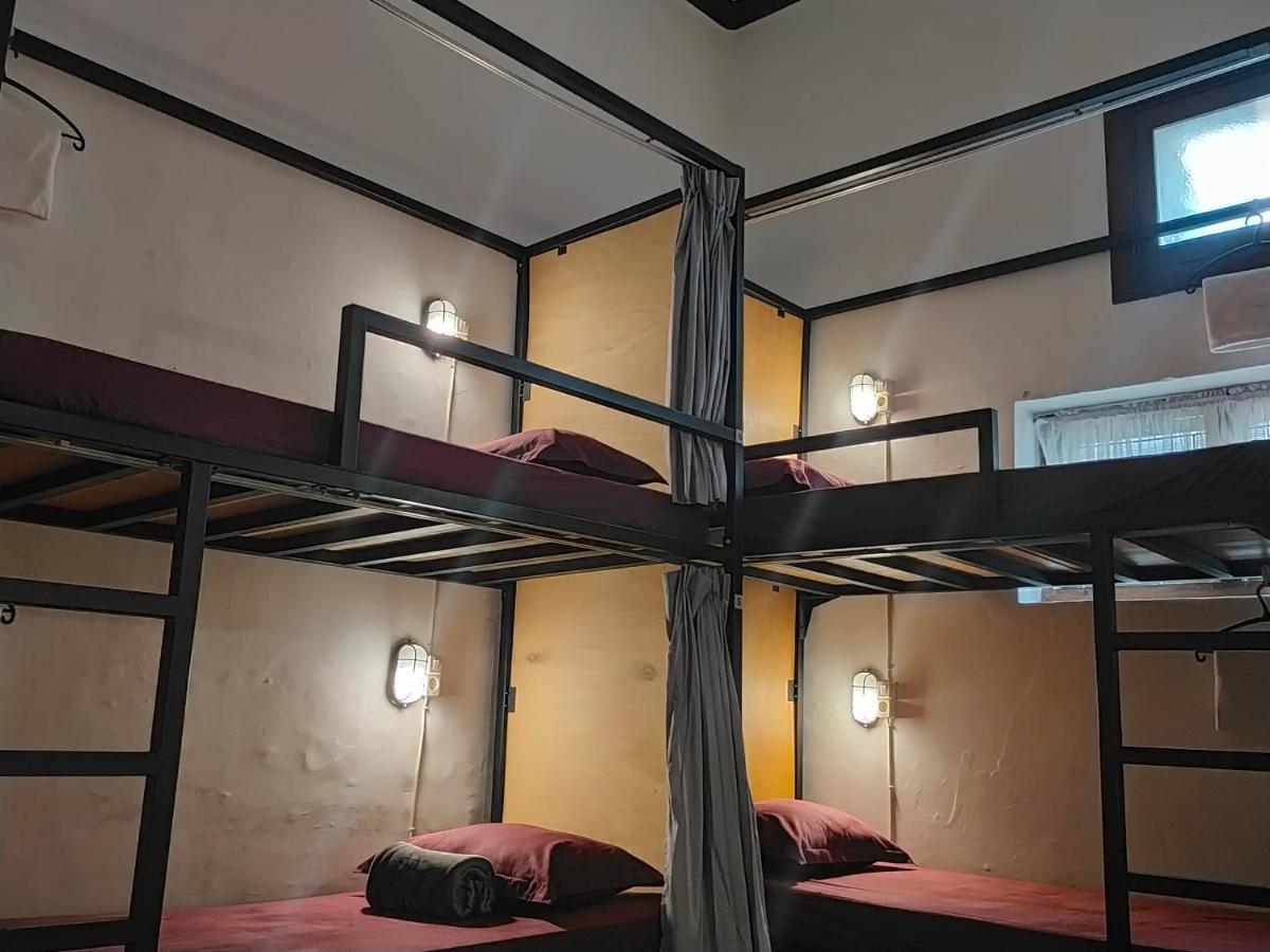 Semeru Hostel Malang (Adults Only) Exterior foto